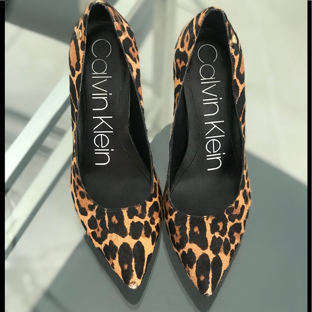 CALVIN KLEIN BRADY PUMP SZ 7